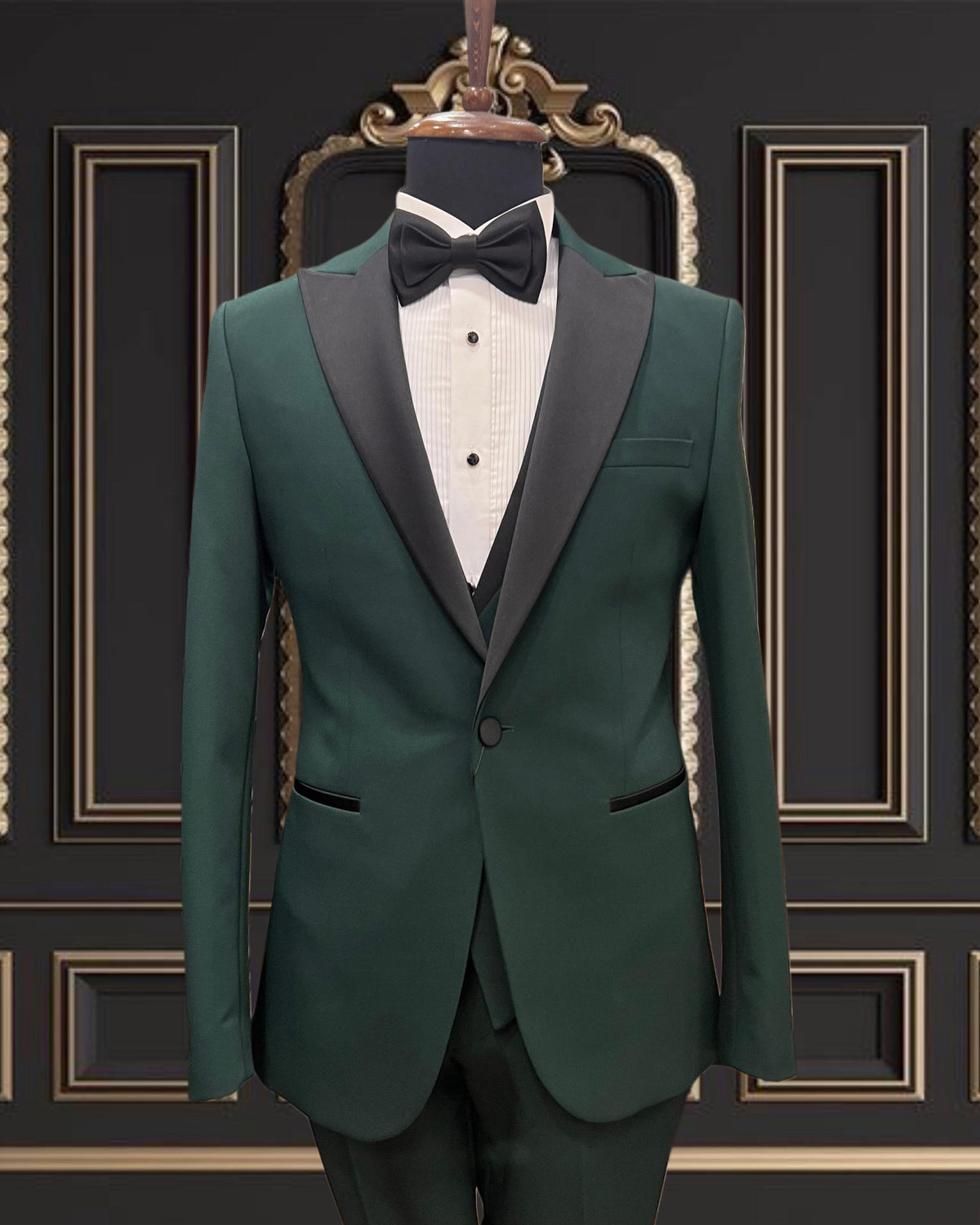 Men's Emerald Green Tuxedo with Peak Lapel – Wedding & Formal Wear