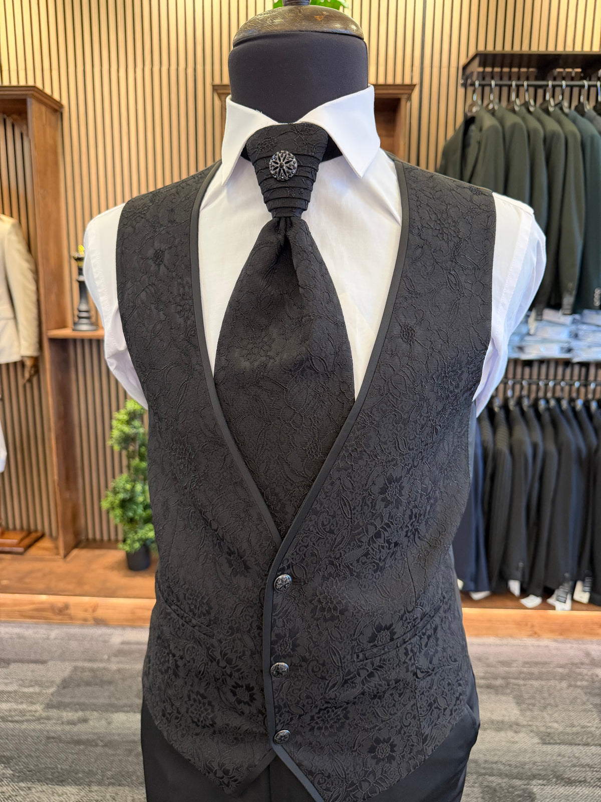 Men’s Black Jacquard Mandarin Collar Tuxedo