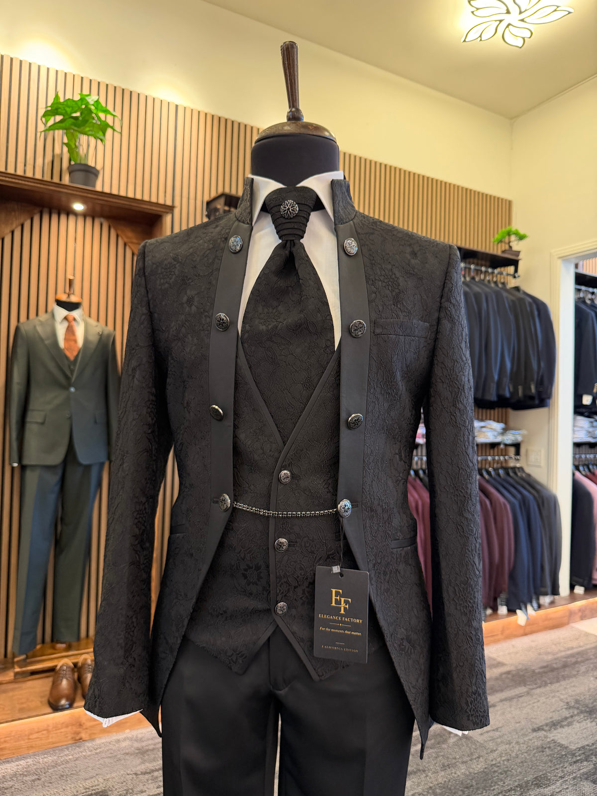Men’s Black Jacquard Mandarin Collar Tuxedo