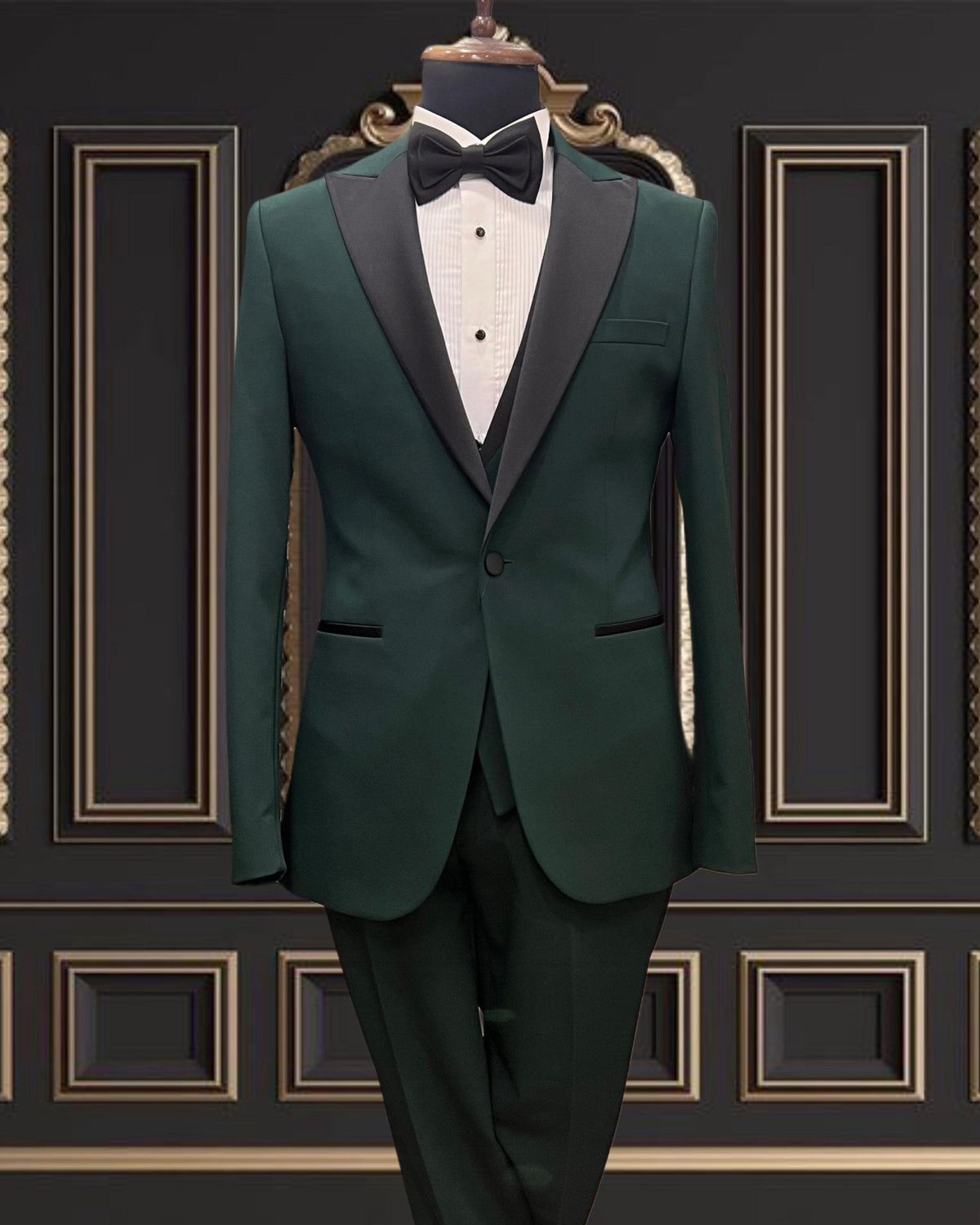 Men's Emerald Green Tuxedo with Peak Lapel – Wedding & Formal Wear