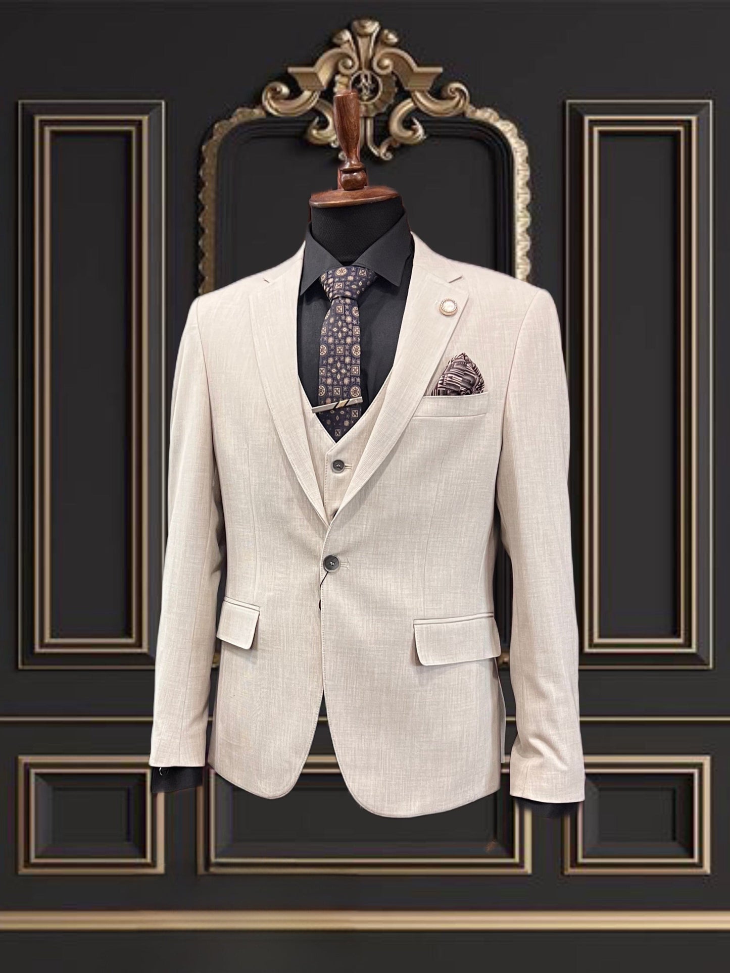 Men’s Beige/Cream Slim Fit Single Breasted Suit – Classic & Elegant