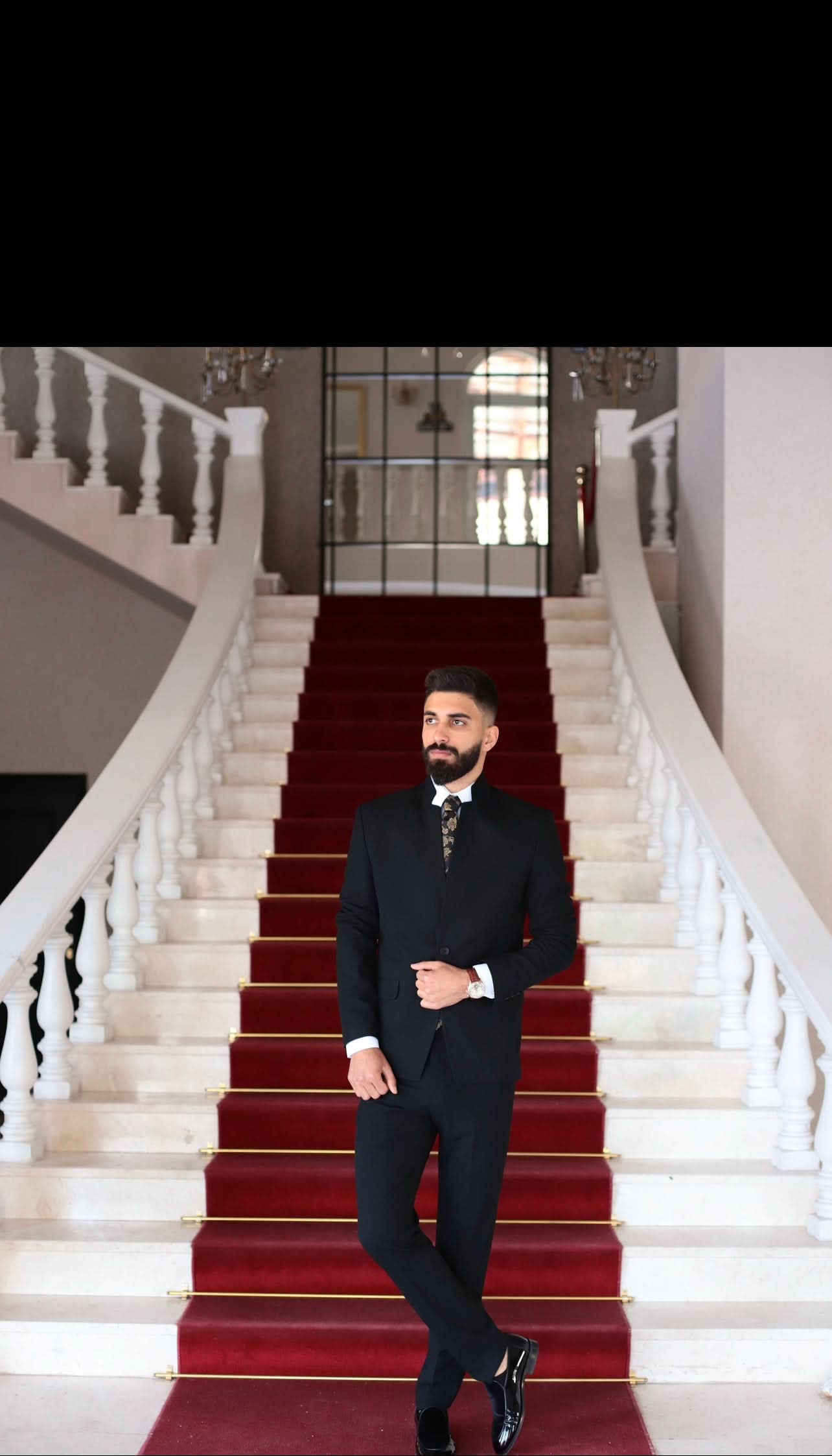 Men’s Black Slim Fit Mandarin Collar Suit – Modern & Elegant
