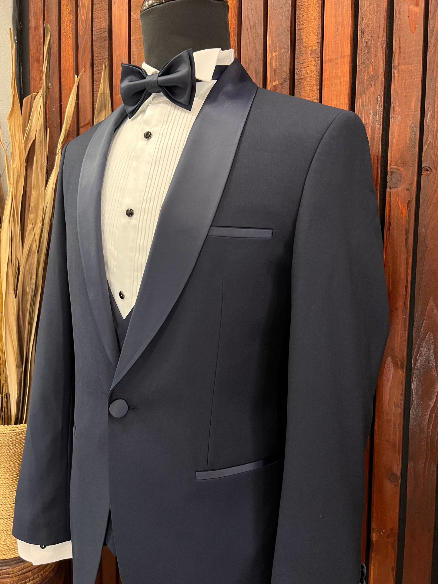 Men's Navy Blue Tuxedo with Shawl Lapel | Elegant Formal Wear